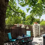 Shada's Pool & Jacuzzi *
