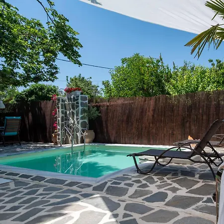 Shada's Pool & Jacouzi Villa