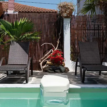 Shada's Pool & Jacouzi *