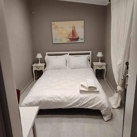 Shada's Pool & Jacuzzi * Nea Irakleia