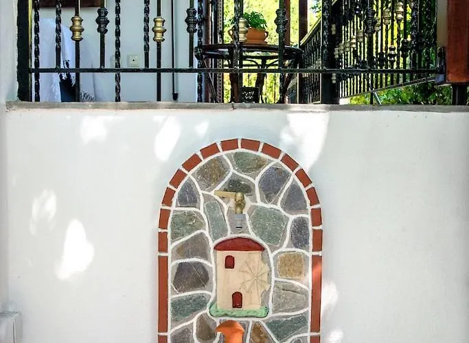 Shada's Pool & Jacuzzi *