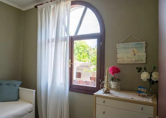 Villa Shada's Pool & Jacuzzi