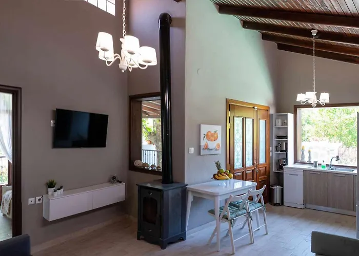 Shada's Pool & Jacuzzi Villa *