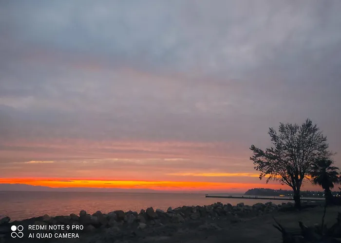 Shada's Pool & Jacuzzi Villa *