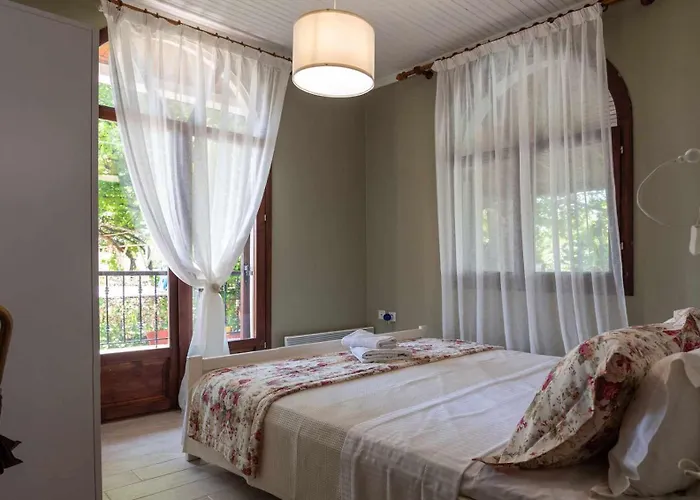 Villa Shada's Pool & Jacuzzi